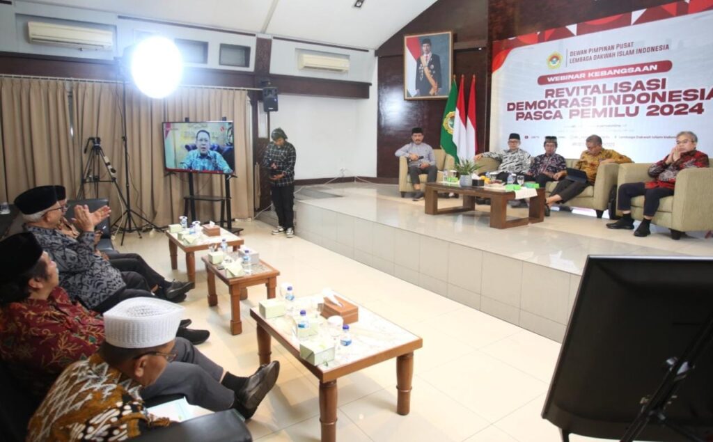 Dalam Webinar Kebangsaan LDII, Ketua MPR RI Soroti 5 Masalah Demokrasi yang Harus Cepat Ditangani