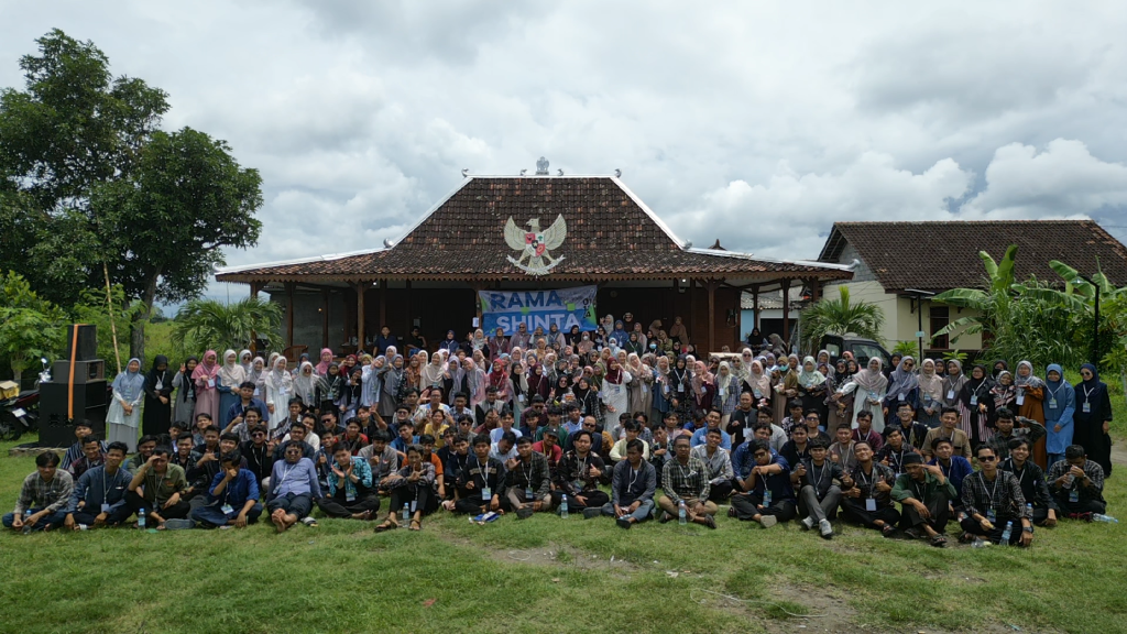 Foto Bersama Peserta Rama Shinta 2024 di Bailai Padukuhan Kadirojo Purwomartani Kalasan