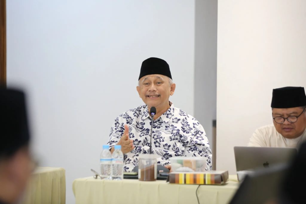 KH Chriswanto Santoso Memimpin langsung jalannya Musyawaroh Penyusunan Program Kerja 2025 di Gedung Serba Guna Minhaajurrosyidiin