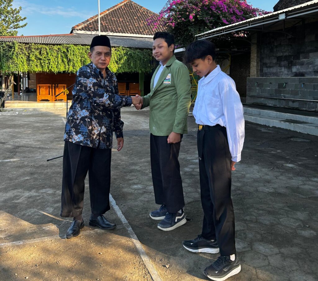SMP Alkarima Boarding School