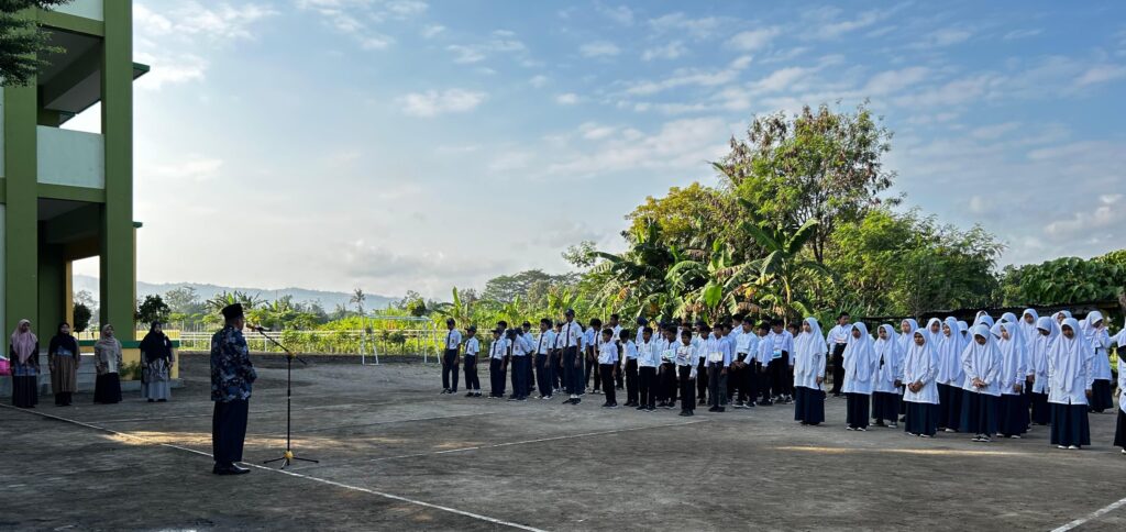 SMP Alkarima Boarding School