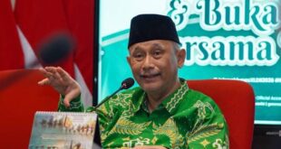 Ketua Umum DPP LDII KH Chriswanto Santoso di hadapan pewarta pada Media Gathering dan Buka Puasa Bersama