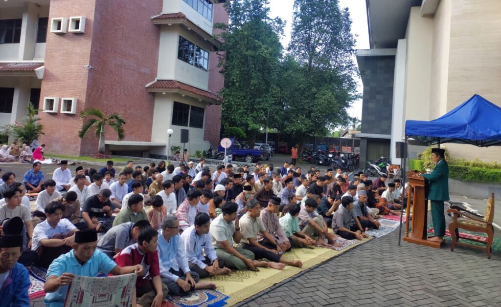 Sholat Idul Fitri 1447 H di Lapangan Universitas Sanata Darma Yogyakarta