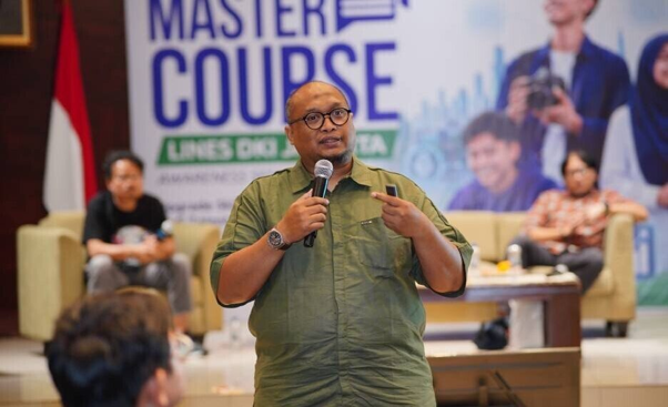 Korbid KIM DPP LDII, Rulli Kuswahyudi saat memberikan materi pada acara Master Course LINES LDII DKI Jakarta (doc/lines)