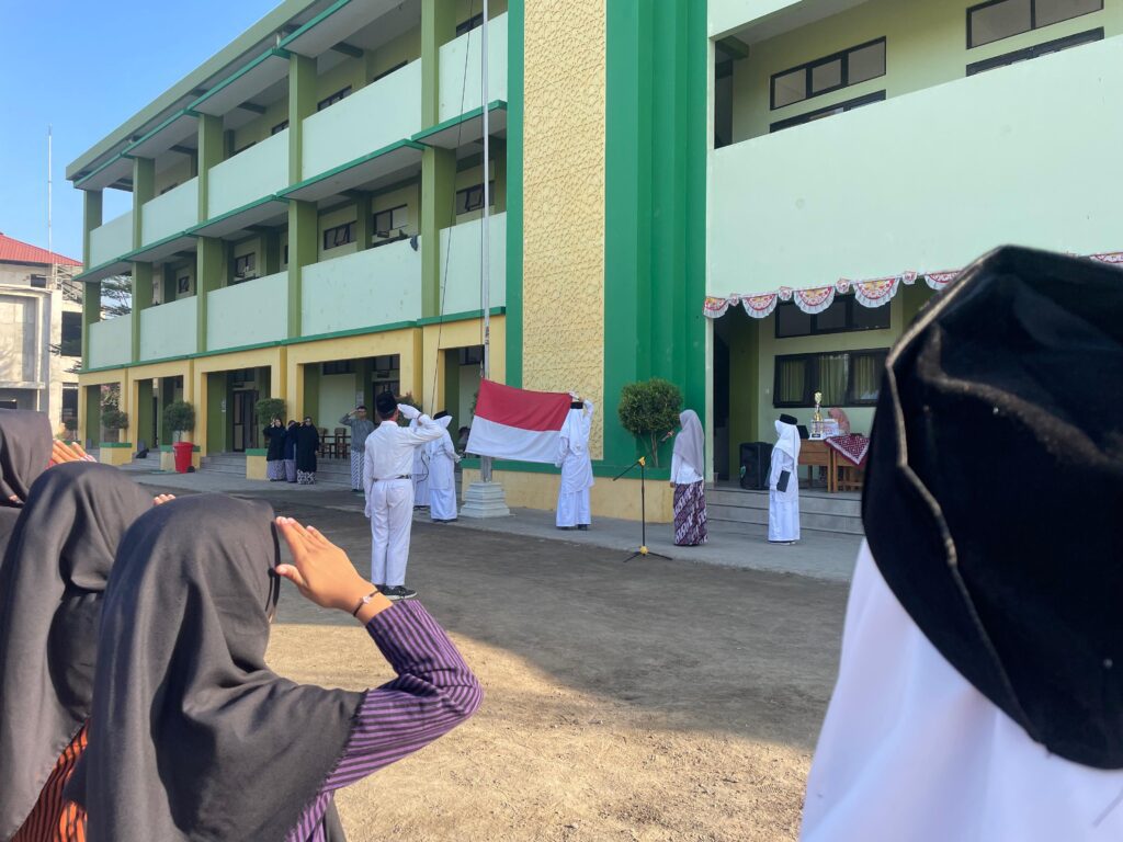 SMP Alkarima Boarding School