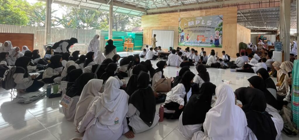 SMP Alkarima Boarding School
