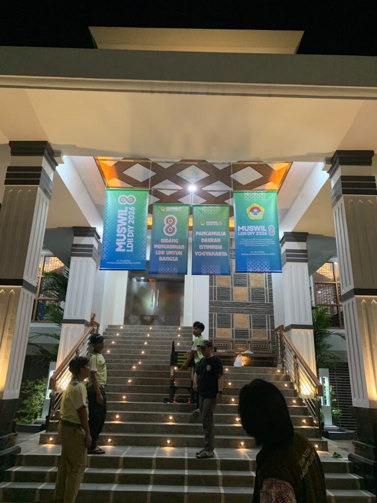 Persiapan Akhir di Gedung Serbaguna Mantrijeron oleh Panitia Acara Muswil VIII LDII DIY