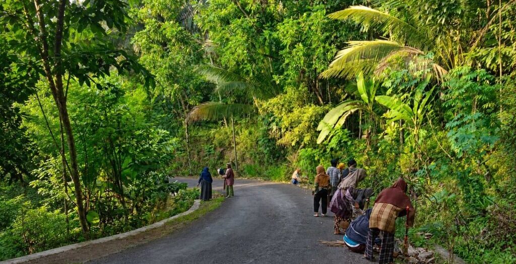 Potret Hangat Gotong Royong Warga Padukuhan Kembang Jelang Muswil VIII LDII DIY