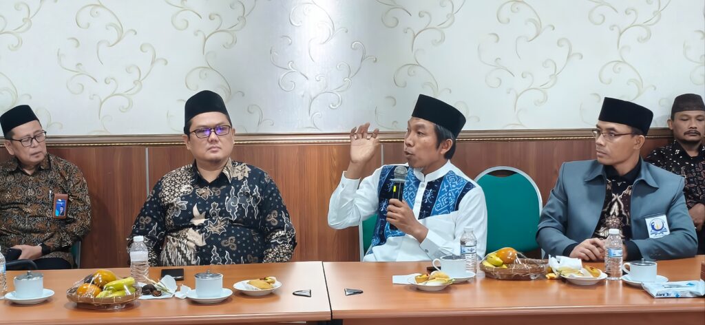 Atus Syahbudin saat memaparkan gagasan pada kunjungan kerja spesifik (Kunspik) Komisi VIII DPR RI di Kantor Wilayah Kementerian Agama DIY, Kamis (24/9/2026)