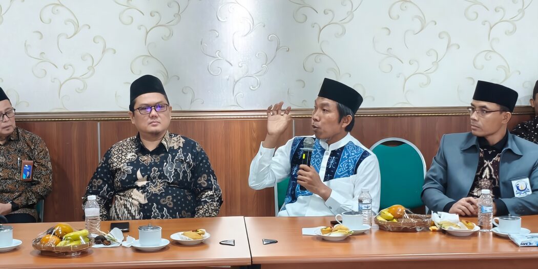 Atus Syahbudin saat memaparkan gagasan pada kunjungan kerja spesifik (Kunspik) Komisi VIII DPR RI di Kantor Wilayah Kementerian Agama DIY, Kamis (24/9/2026)