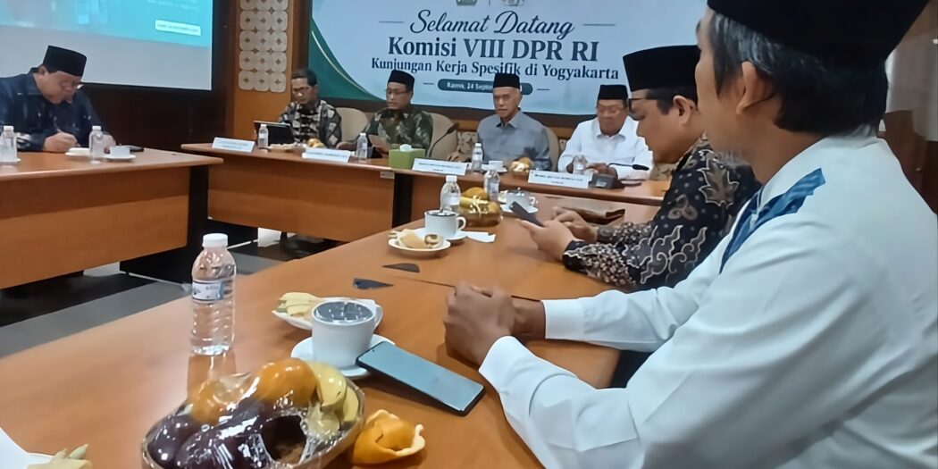 Singgih Januratmoko saat memimpin kunjungan kerja spesifik (Kunspik) Komisi VIII DPR RI di Kantor Wilayah Kementerian Agama DIY, Kamis (24/9/2026)