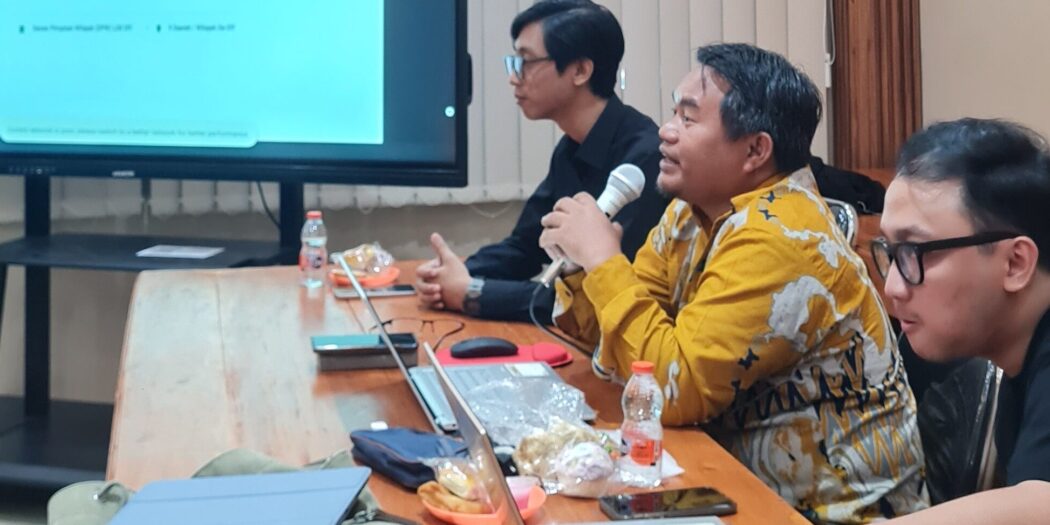 Ketua Pemuda LDII DIY saat membuka musyawarah persiapan Akrab Muda 2026, Jumat (2/10) Foto: Lines