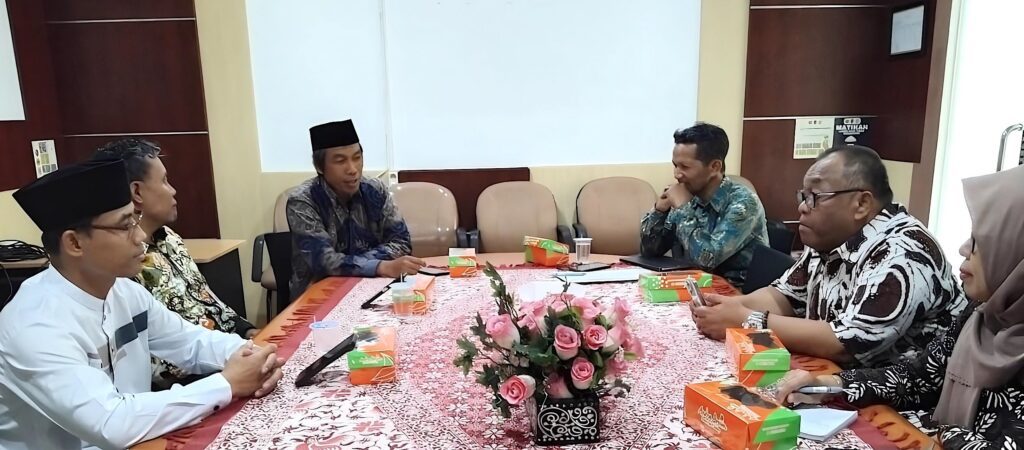 DPW LDII Daerah Istimewa Yogyakarta melakukan audiensi dengan Biro Kesejahteraan Rakyat (Kesra) Sekretariat Daerah (Setda) DIY di Kompleks Kepatihan, Danurejan, Kota Yogyakarta, Rabu (7/10). Foto Lines