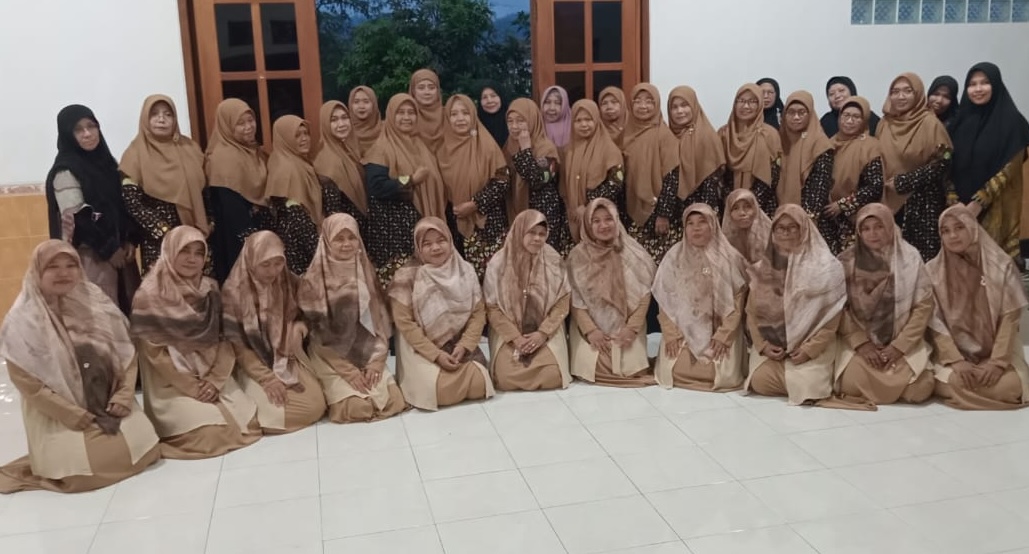 Foto bersama Studi Banding Bagian PPKK DPD LDII Sleman ke LDII Pacitan, Jawa Timur, pada Sabtu (24/10)